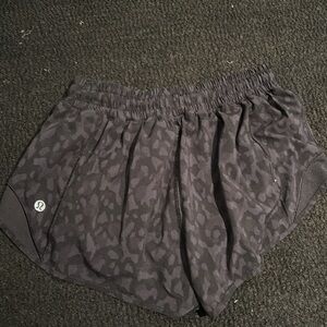 Cheetah Lululemon Hotty Hot Shorts 2.5”